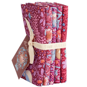 Tilda Hibernation Fat Quarter Bundle Hibiscus/Mulberry