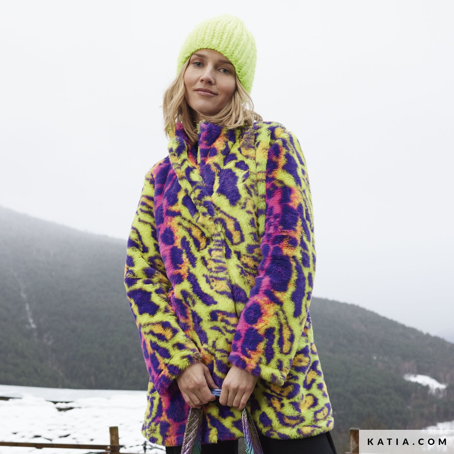 Katia Fabrics Pellicciotto Fluor Animal Print